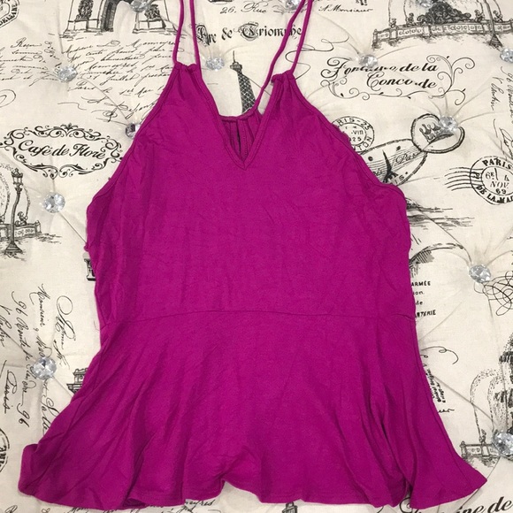 🎁 HIATUS Flounce Front Keyhole Tank Top - Picture 7 of 7